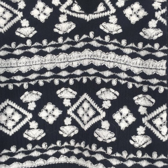 a.n.a Embroidered 3/4 Sleeve Tunic Black & White - Picture 3 of 5